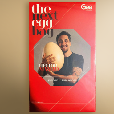 Next Egg Bag by Héctor Mancha and Gee Magic
